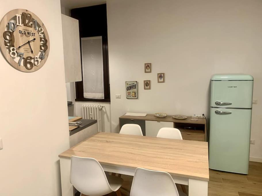 Appartamento Con Terrazzo Sui Tetti Milanesi Kültér fotó